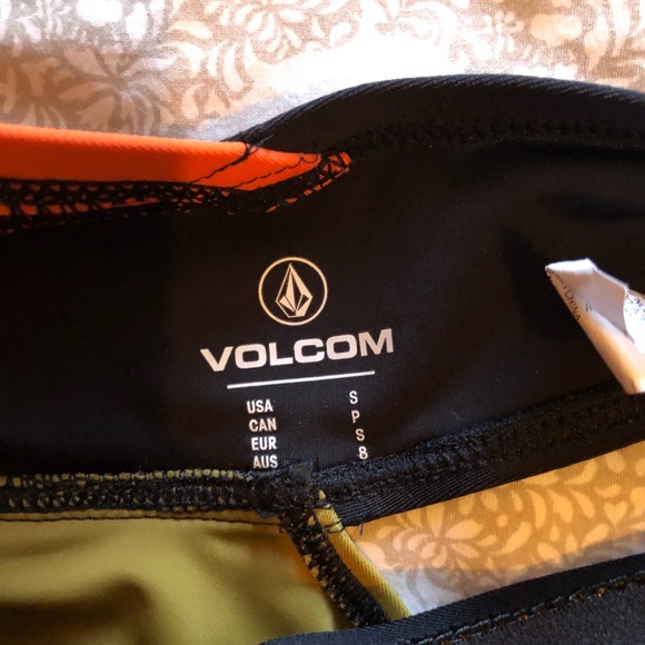 Two Volcom simply seamless; one piece swimsuits - Picture 3 of 6